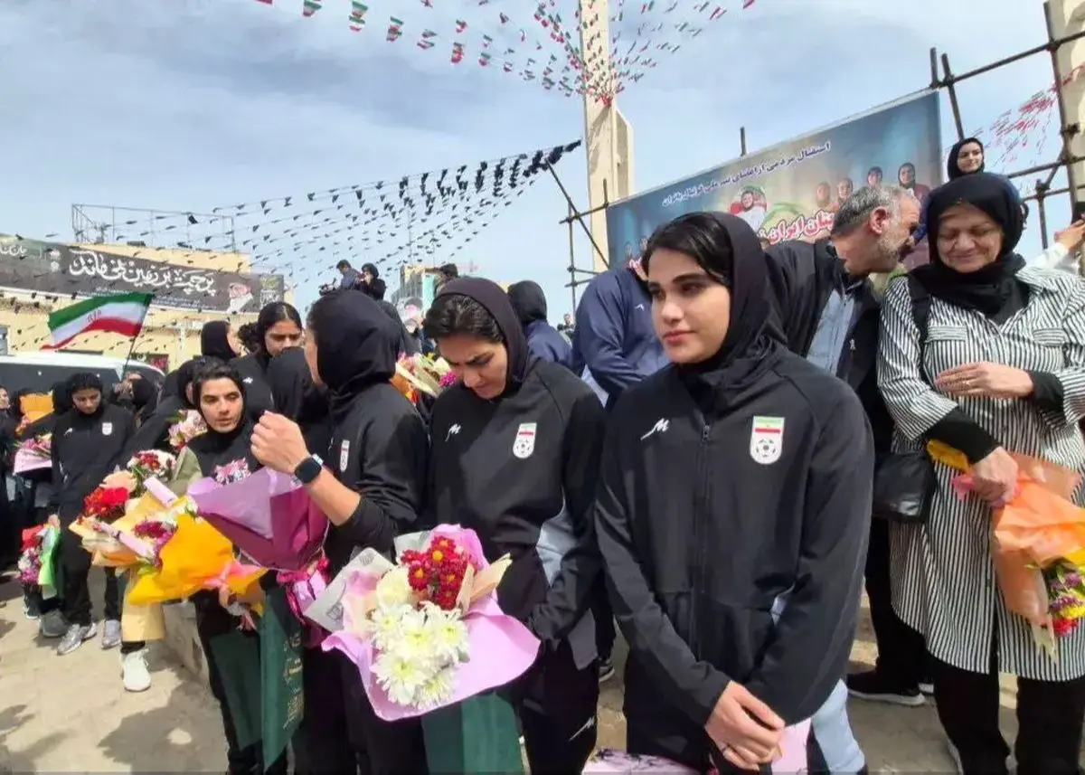 استقبال زنجانی‌ها از تیم ملی فوتبال بانوان+ ویدئو