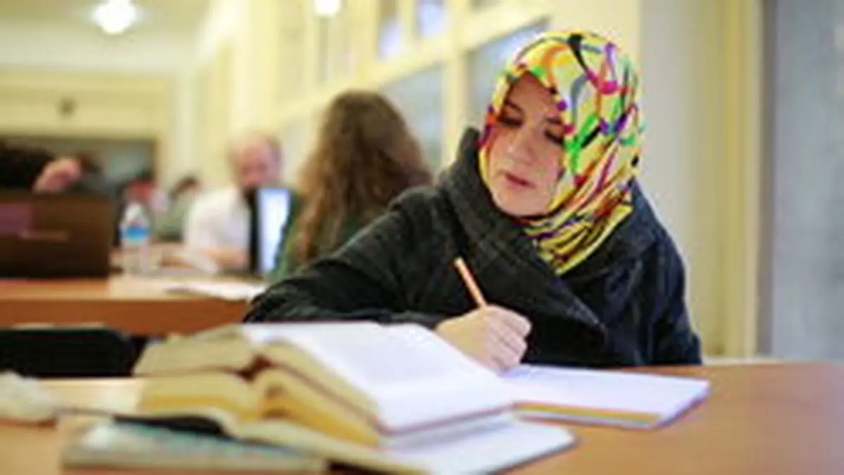 داغ‌شدن بحث ممنوعیت روسری در مدارس آلمان