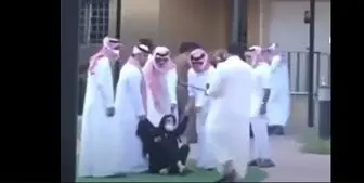 حمله وحشیانه نیروهای امنیتی سعودی به دختران بی‌سرپرست+فیلم