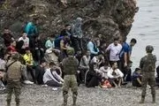 از خودزنی تا به زنجیر کشیدن؛ وضع وخیم پناهجویان در کمپ‌های انگلیس