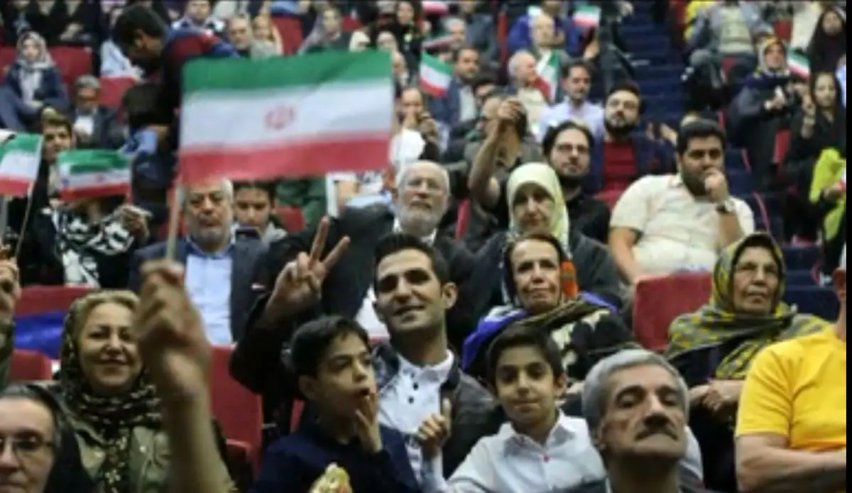 وزارت تعاون میزبان بازنشستگان برای تماشای بازی ایران و عراق/فیلم