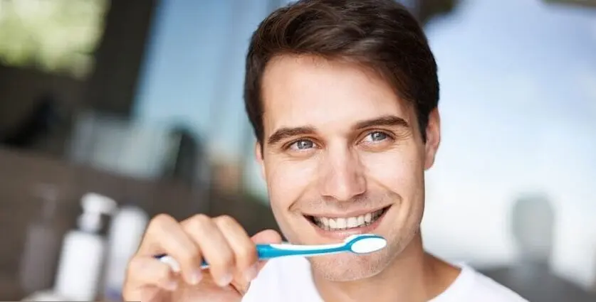 روش صحیح مسواک زدن 