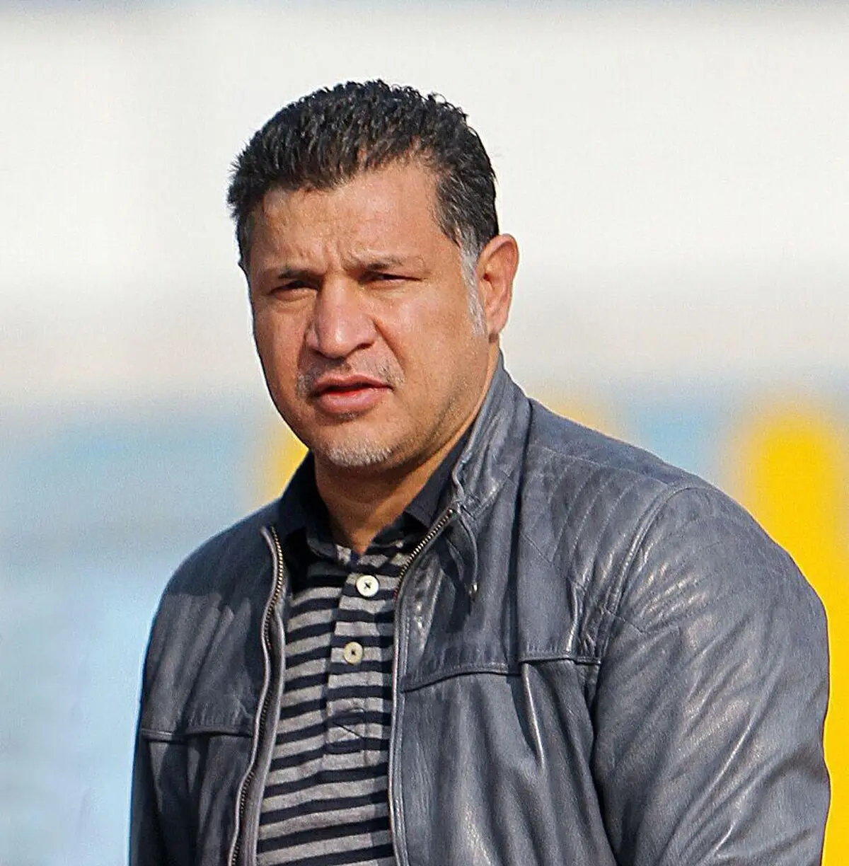دایی مدرک و مستند رو می کند!