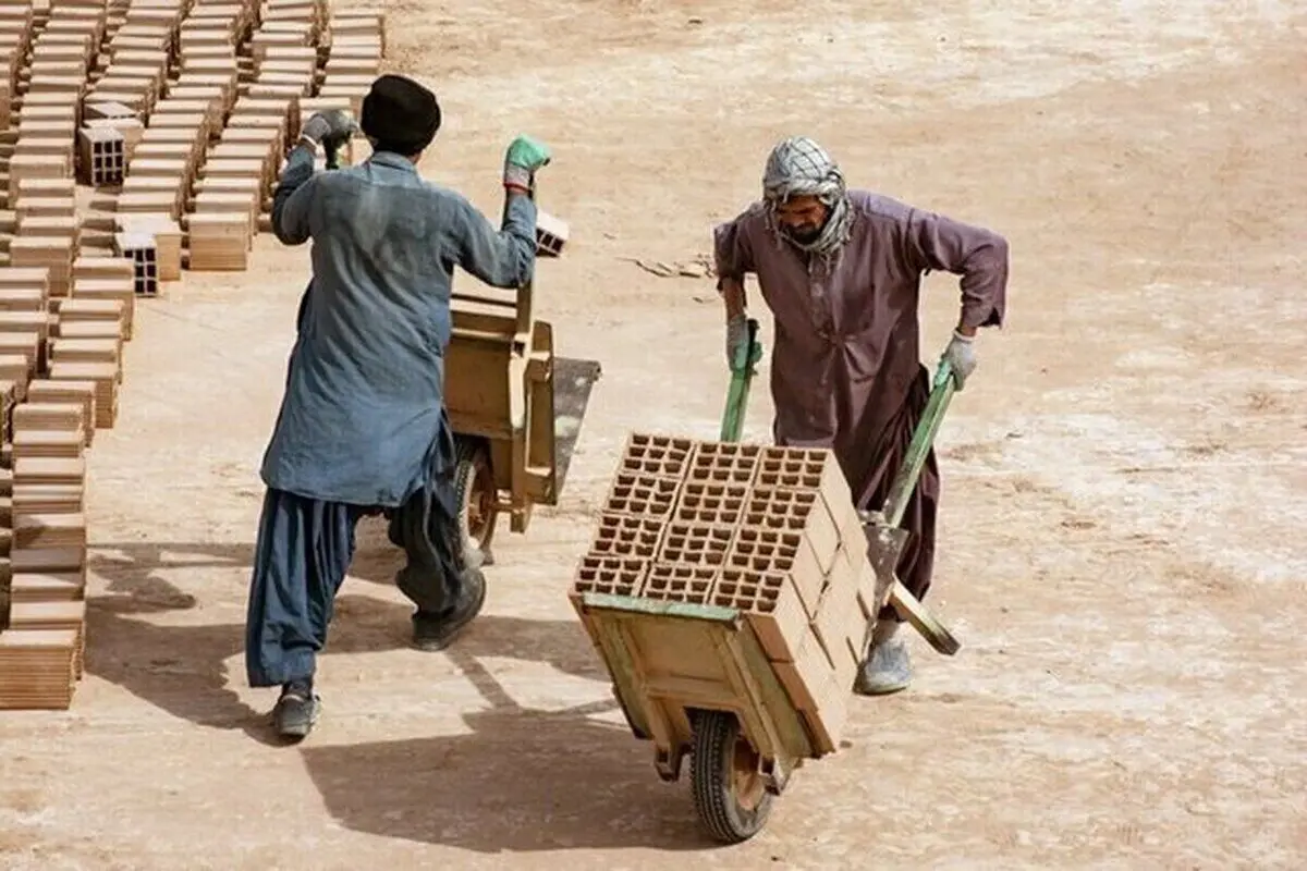 اخراج کارگران افغانستانی بحران به پا کرد