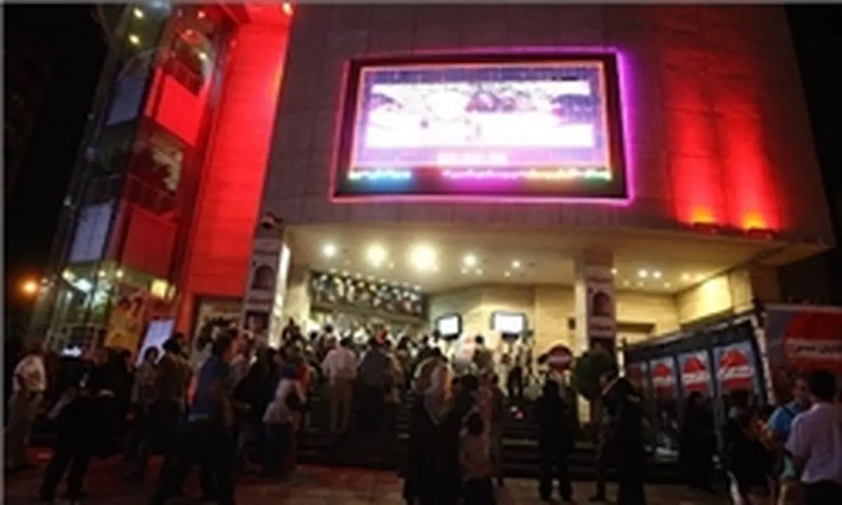  «دعوتنامه» به جای «آینه بغل» اکران می شود
