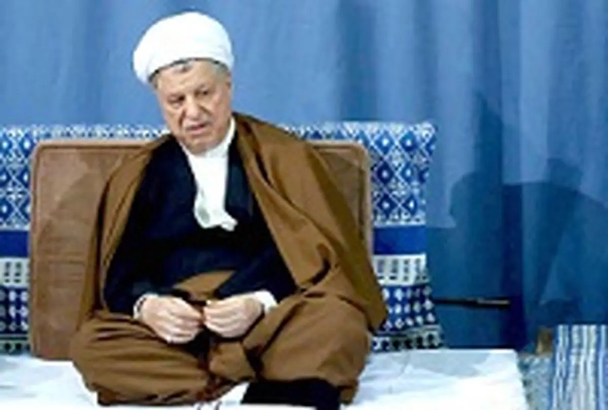 چرا یار غار روحانی درباره حقوق های نجومی ساکت است؟!