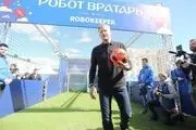 پیتر اشمایکل: داور بازی ایران و پرتغال را خراب کرد