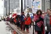 معلمان آمریکایی در شیکاگو به اعتراضات خود ادامه می‌دهند