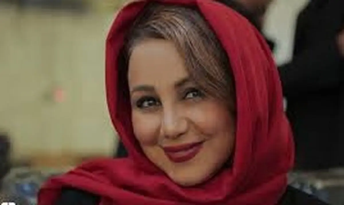 تیپ خاص "بهنوش بختیاری" در یک مراسم سینمایی/عکس