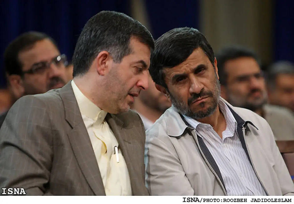 وکیل مدافع مشایی: مشایی از کشور خارج نشده است
