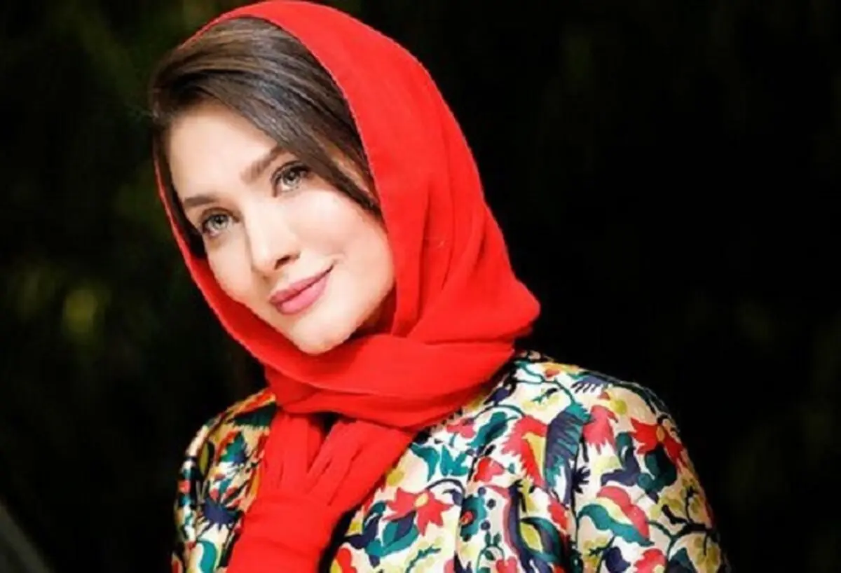 ساناز سعیدی و خواهران شبیه خودش!