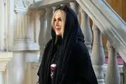 واکنش دختر بیتا فرهی به حواشی درباره یک تندیس از این بازیگر