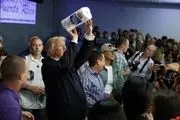 ترامپ از اقدام تحقیرآمیز خود در پورتوریکو دفاع کرد