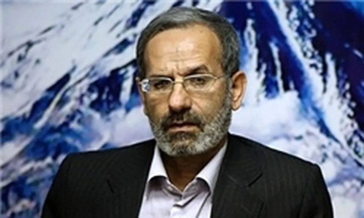 تمایل دولت به مذاکره با آمریکا غیر منطقی است