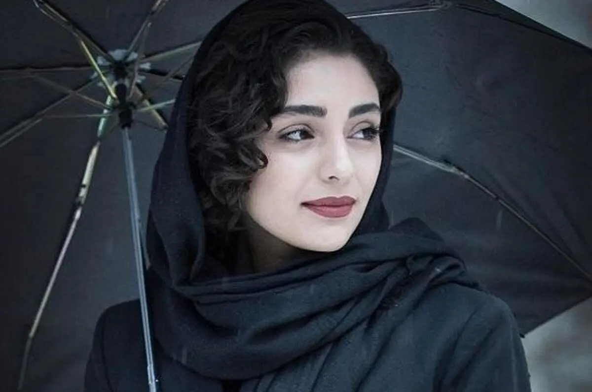 ماسک زدن، این بار به سبک «هستی مهدوی»/ عکس