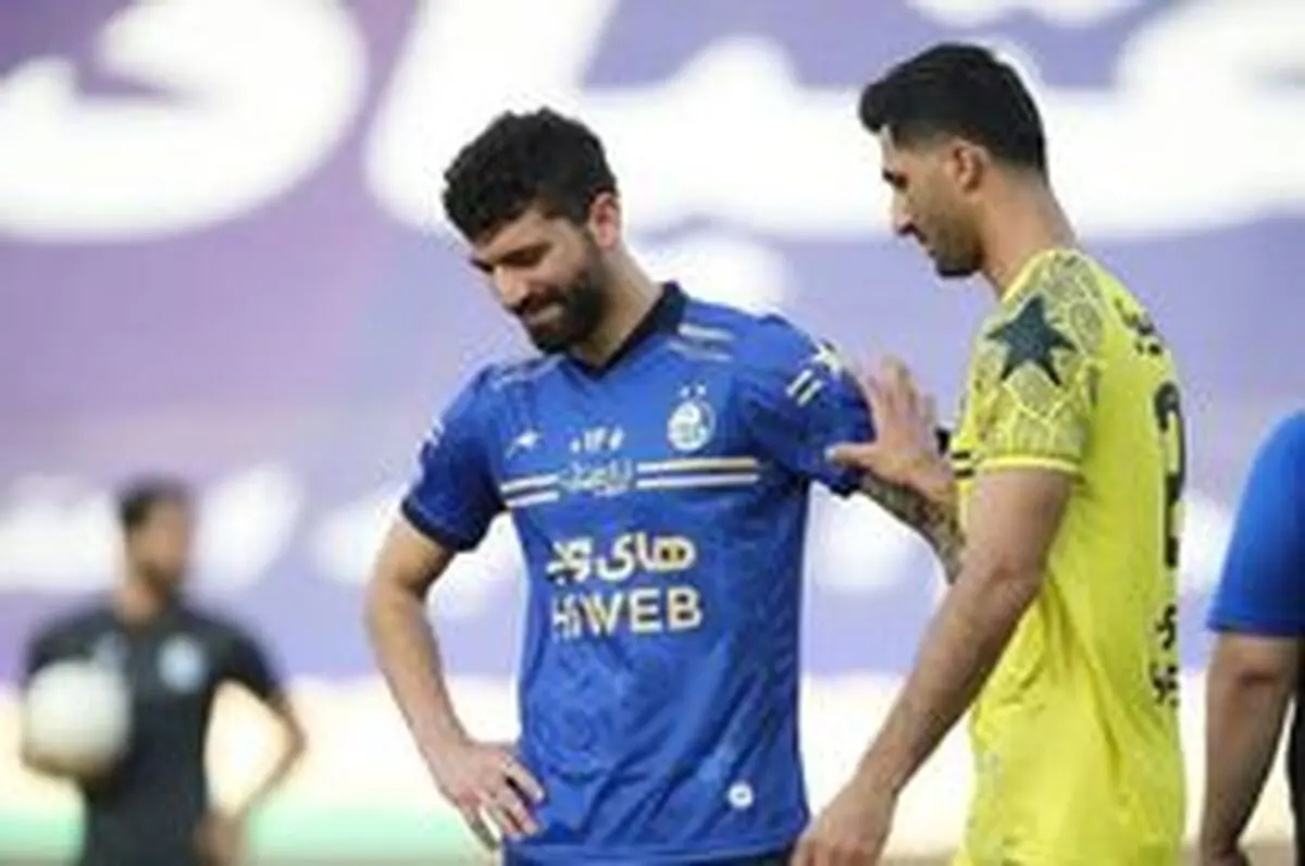 افشاگری از جذب مدافع یاغی استقلال توسط سپاهان
