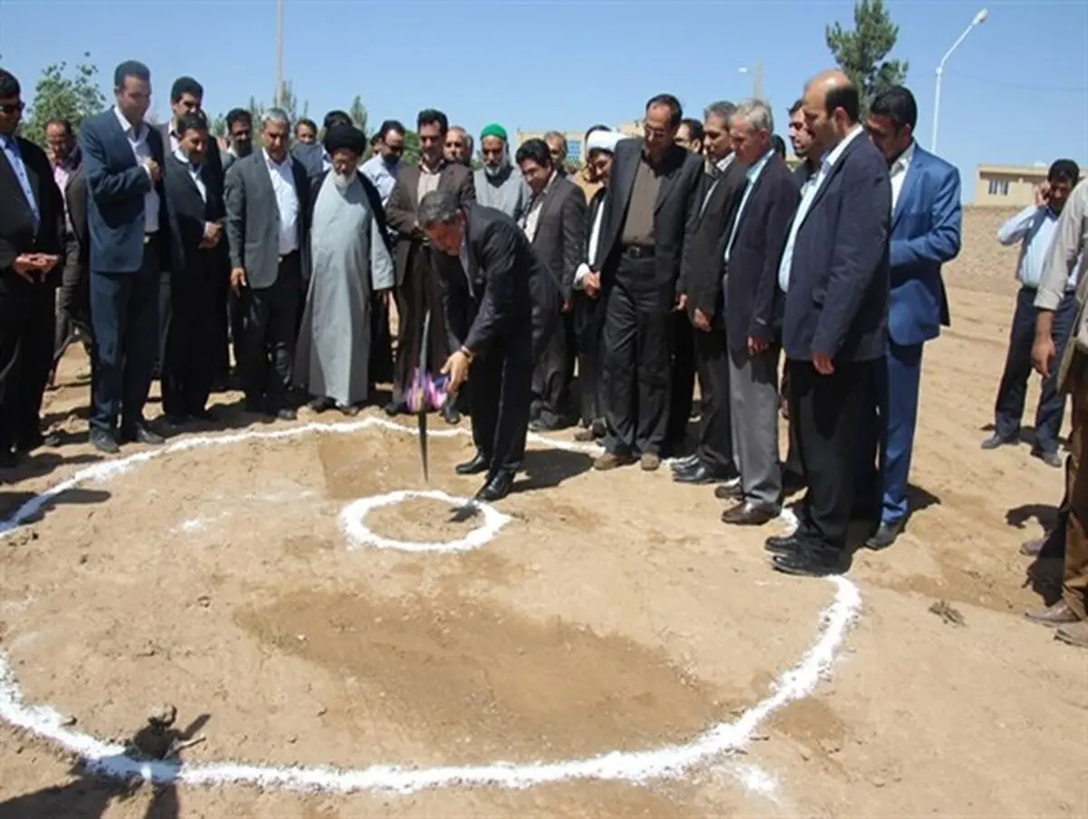 کلنگی که یک سال برزمین دانشکده علوم پزشکی قاین ماند
