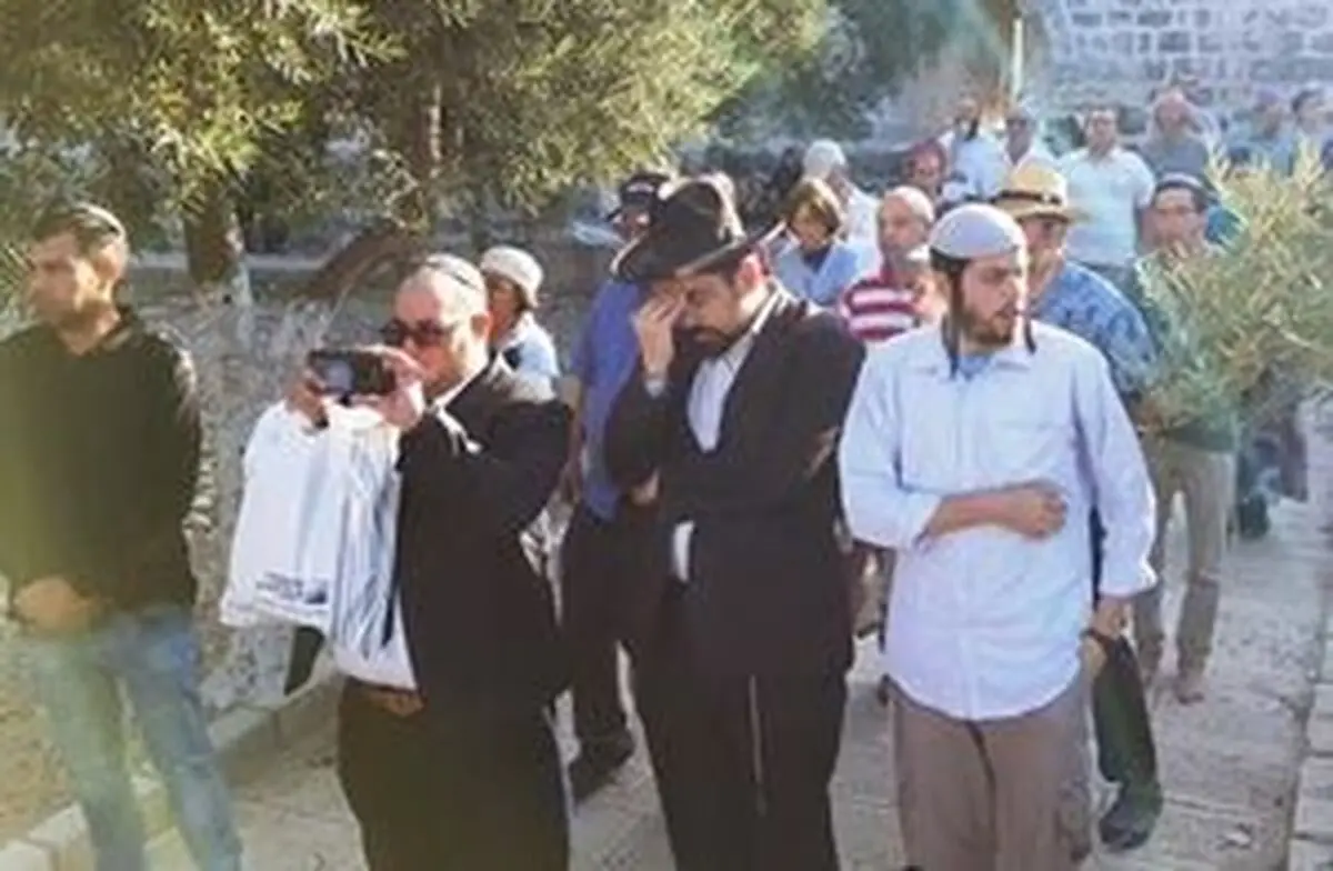 
ورود غیرقانونی شهرک‌نشینان به مسجدالاقصی
