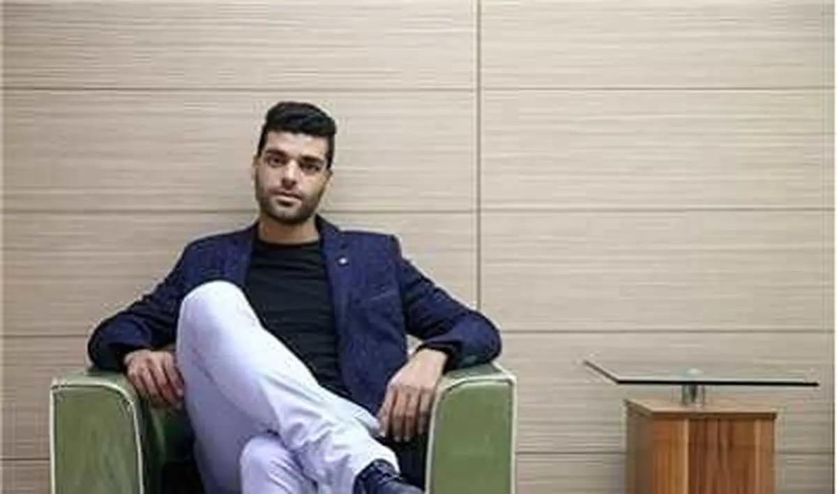 طارمی می ماند هم به درد پرسپولیس نمی خورد