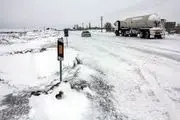 برف و کولاک در جاده های استان سمنان 