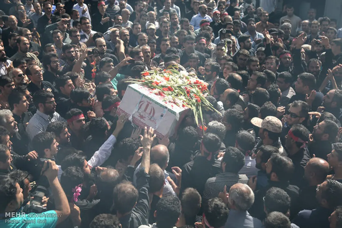 پیکر شهید مدافع حرم فاطمی در مشهد تشییع شد