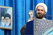 قدردانی حاج علی‌اکبری از آیت‌الله صدیقی در خطبه‌های نماز جمعه