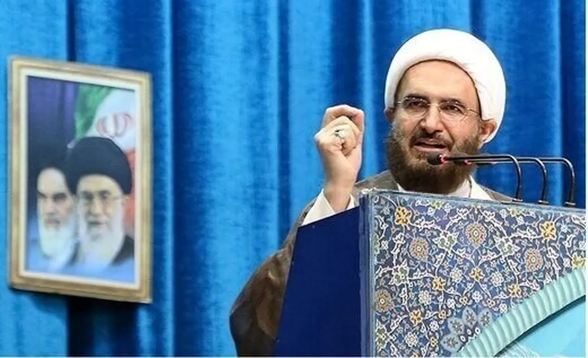 قدردانی حاج علی‌اکبری از آیت‌الله صدیقی در خطبه‌های نماز جمعه