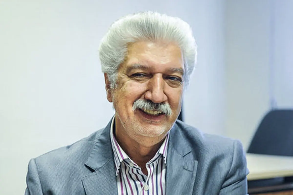 خواننده قدیمی:هنوز زنده ایم و در خانه آواز می‌خوانیم