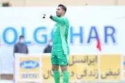حمله هواداران پرسپولیس به فروزان با لیزر