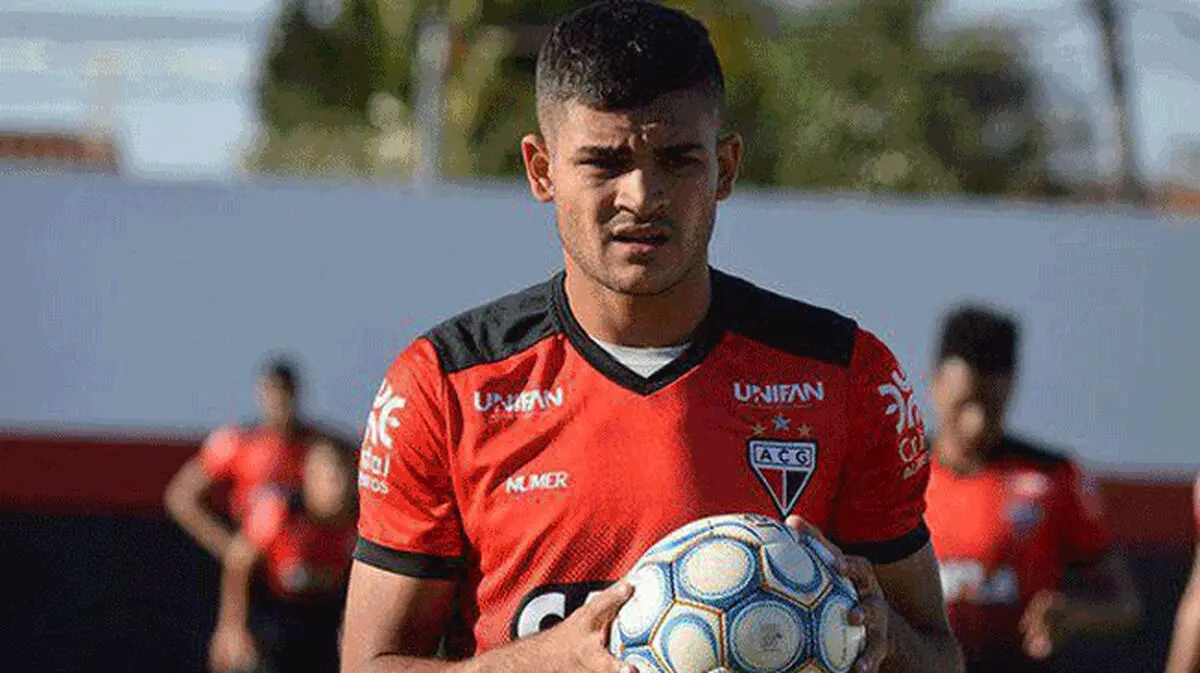 بمب برزیلی پرسپولیس، توخالی از آب درآمد!