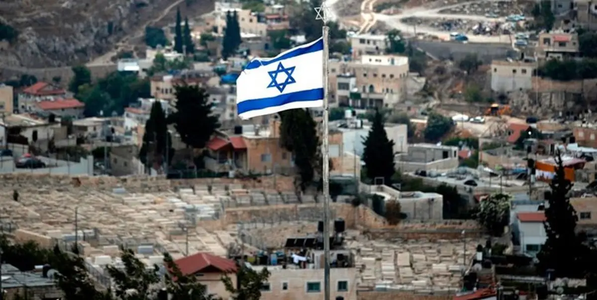 آتش زدن پایگاه نظامی صهیونیستها به دست جوانان فلسطینی