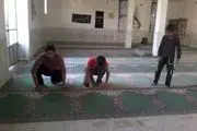 
۲۰۰ متر فرش سجاده ای به مسجد حضرت ابوالفضل (ع) ریگان اهدا شد