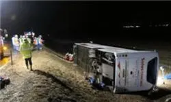 31 مصدوم و کشته در پی واژگونی اتوبوس