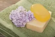پیشگیری از آلرژی پوستی با صابون طبیعی