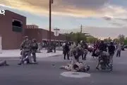 چندین مجروح در تیراندازی طرفداران ترامپ به معترضان نژادپرستی!/فیلم