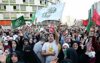 نورافشانی در اجتماع میدان ولیعصر(عج)+فیلم