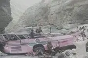 سقوط اتوبوس به دره در پاکستان ۴۰ کشته برجای گذاشت