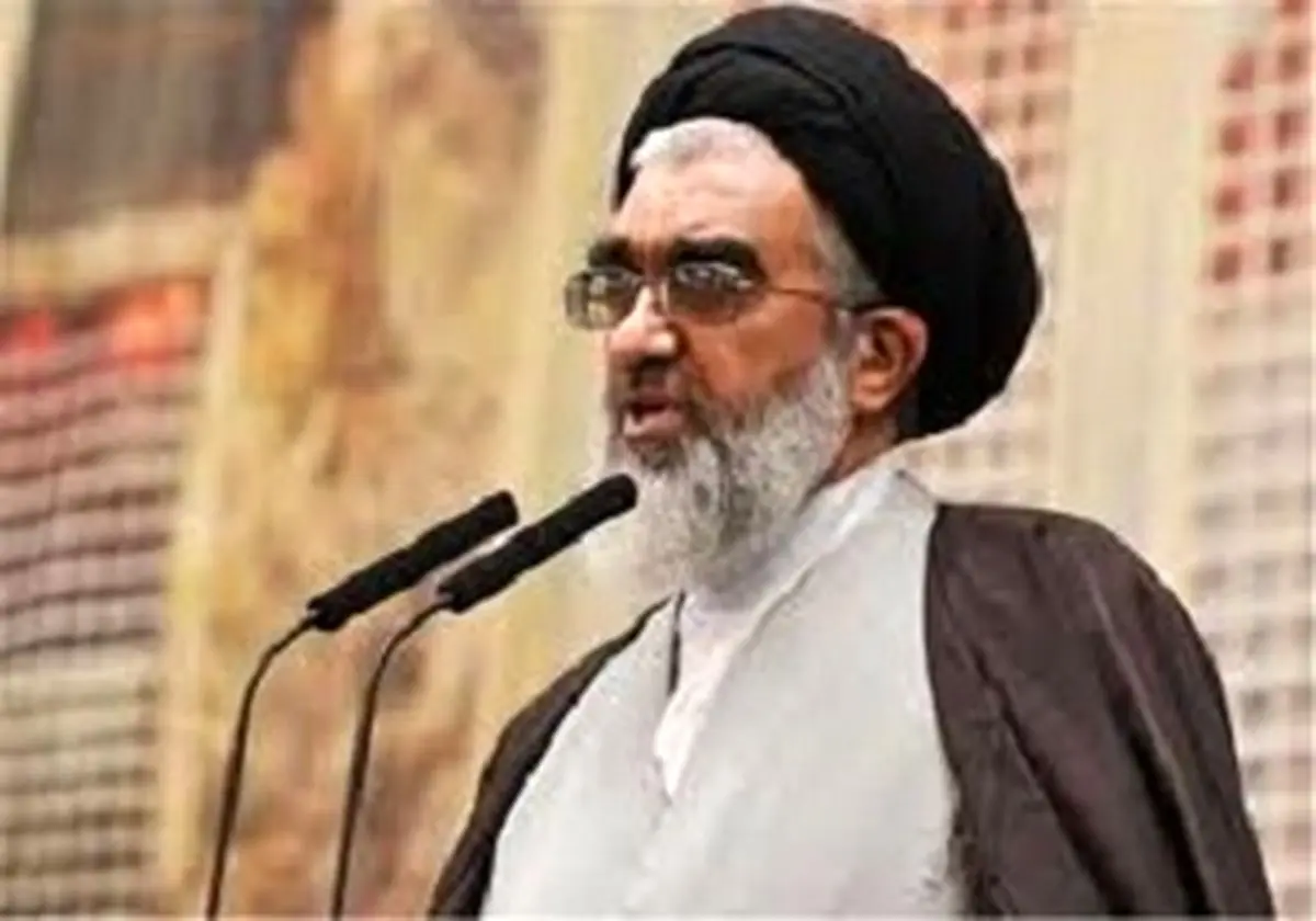 مسئولان باید نظارت جدیتری بر شبکههای اجتماعی داشته باشند