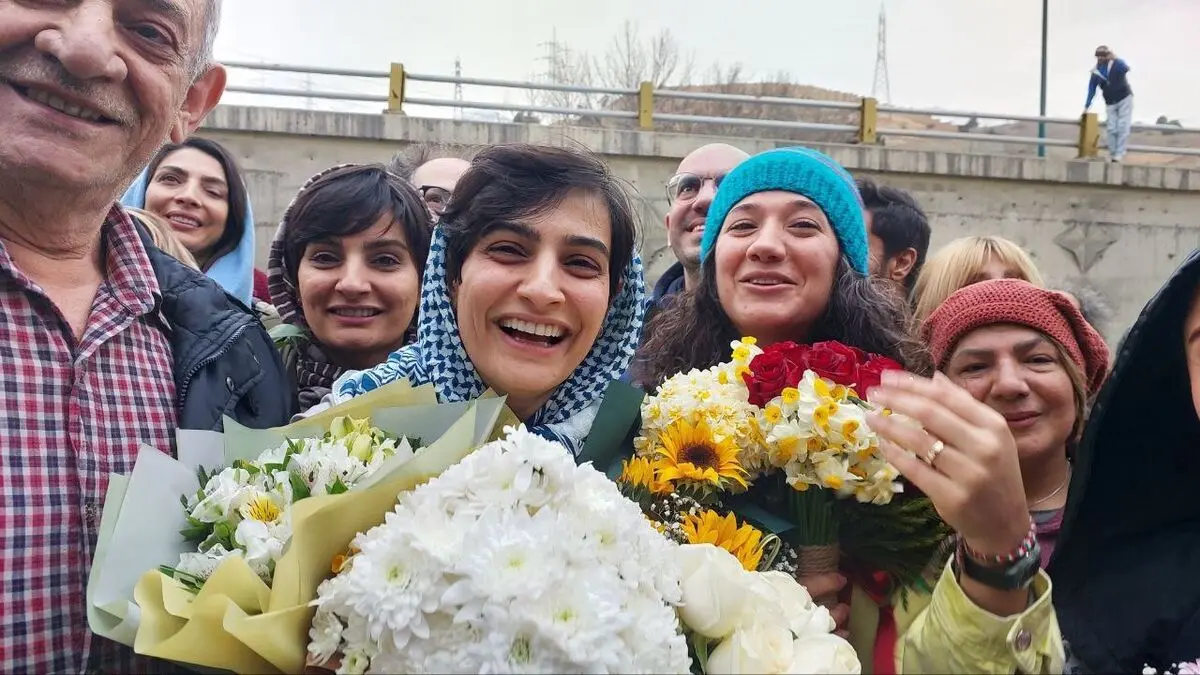 عکس جدید الهه محمدی و نیلوفر حامدی بعد از آزادی از زندان