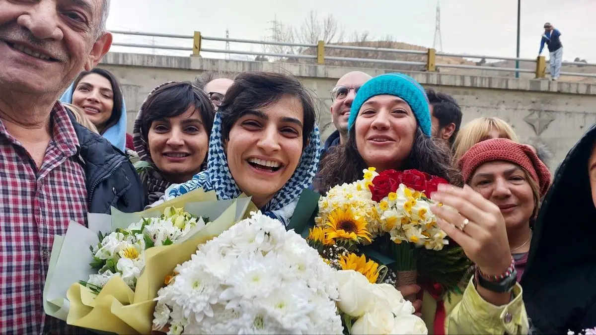 عکس جدید الهه محمدی و نیلوفر حامدی بعد از آزادی از زندان