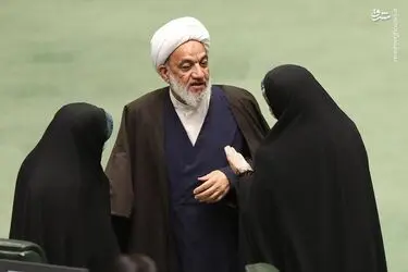 جلسه علنی مجلس در یکشنبه ۲۰ فروردین۱۴۰۲/گزارش تصویری