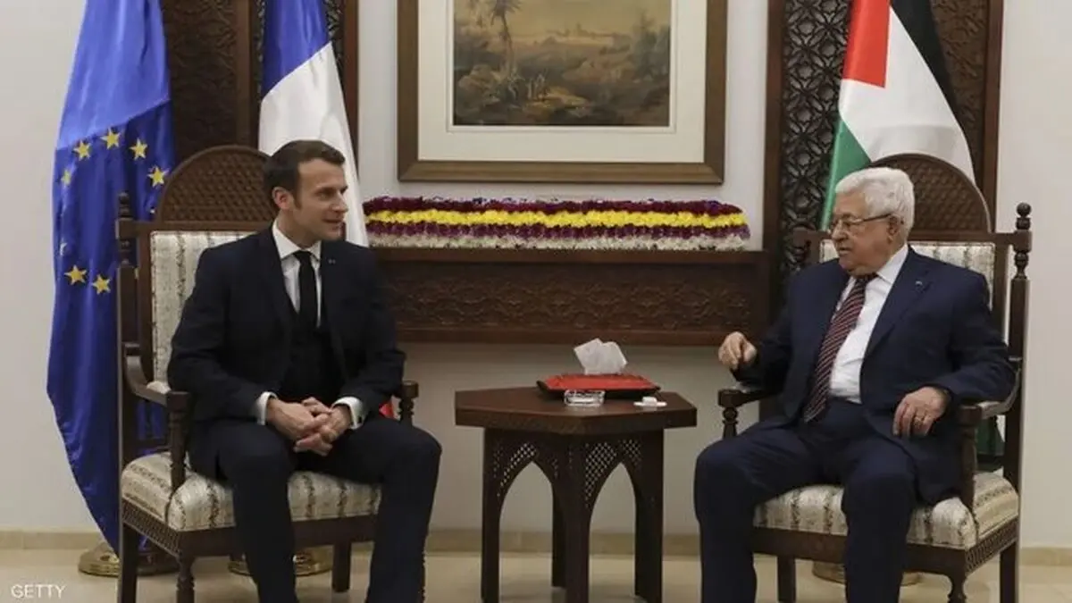 خنده‌ ماکرون هنگام صحبت محمود عباس درباره شهادت ابوعاقله