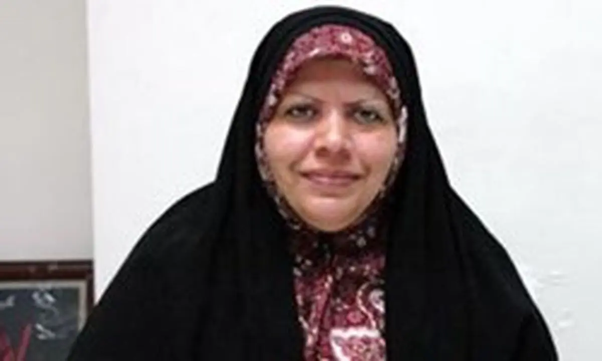 خانه‌نشینی یک مدیر کارآمد زن به دلیل استفاده از چادر