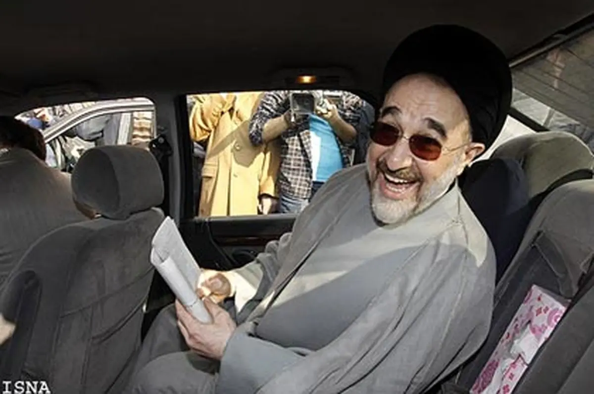 سید محمد خاتمی: ارادت من به رهبر انقلاب به ۱۳۳۷ بر می گردد