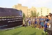 مدافع خارجی استقلال نیامده کری خواند!