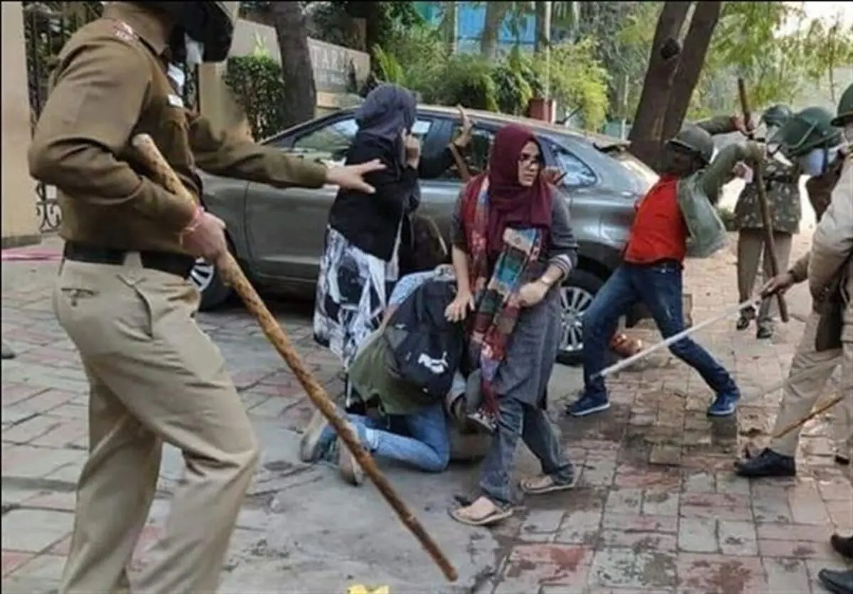 اعتراضات مسلمانان هند؛ از بازداشت ۳ هزار و ۵۰۰ نفر تا جلسه اضطراری حزب حاکم