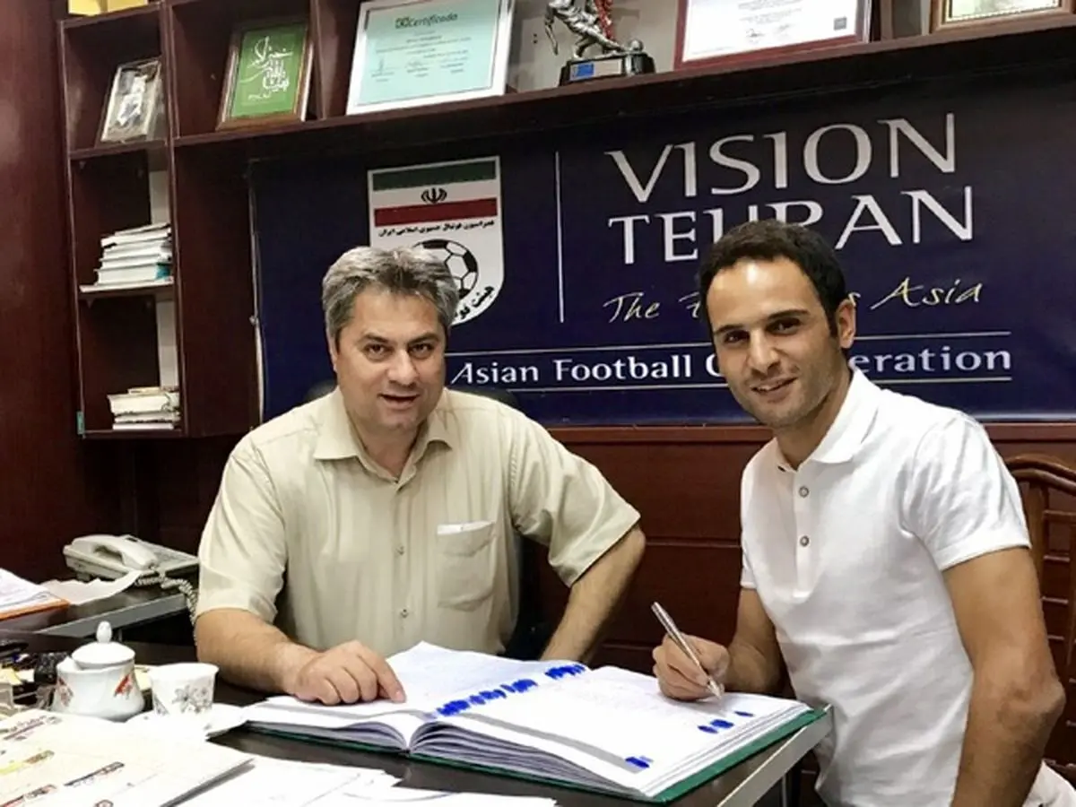 مهاجم سابق استقلال سرمربی شد