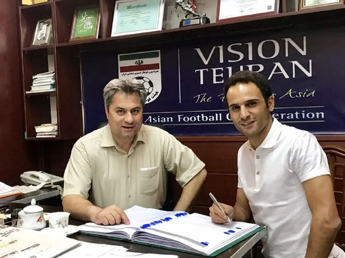مهاجم سابق استقلال سرمربی شد