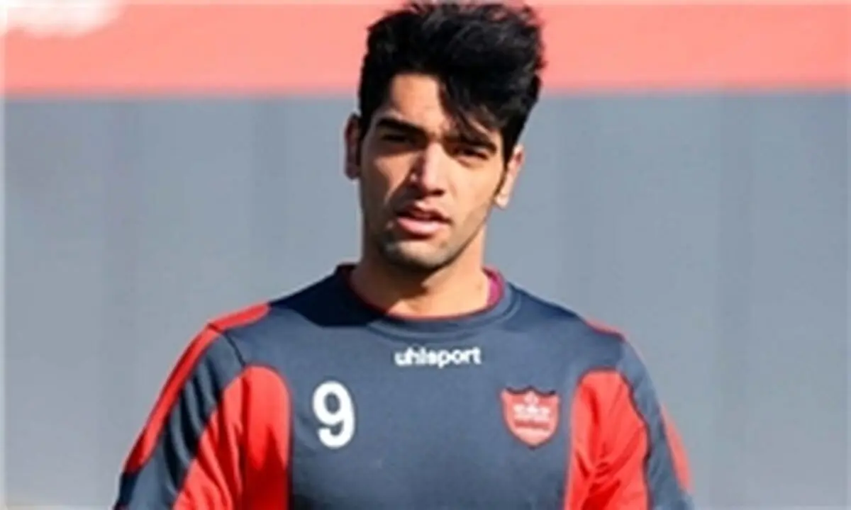 شماره ۹ در پرسپولیس ماندنی می‌شود؟