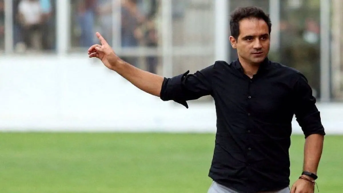 جمشیدیان: رقم قراردادهای سپاهان پایین تر از سرخابی ها است